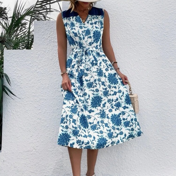 Sleeveless Floral Belted Dress - Picture 1 of 5